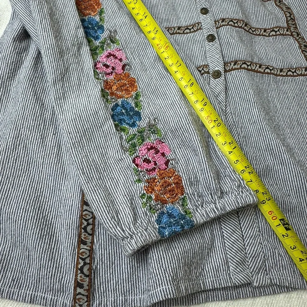 Sundance Striped Floral Embroidered Top Womens Lg Bohemian Peasant Boho Buttons - Picture 7 of 10